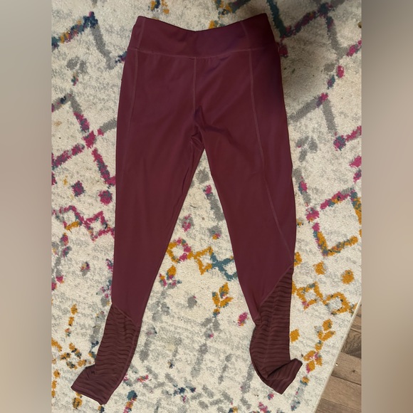Small Maroon Mono B Leggings - Picture 4 of 4